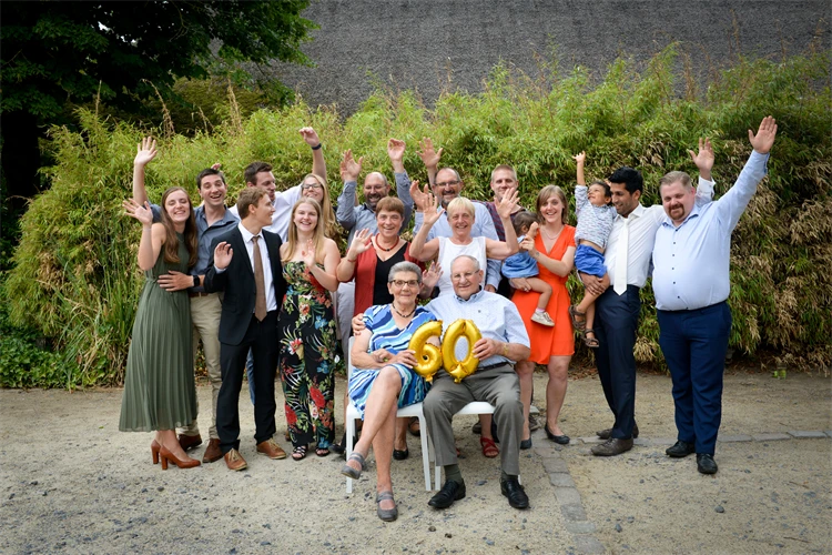 Huwelijksjubileum Bomma & Bompa Liekens - f(r)amily fotoshoot door Anuja Fotografie