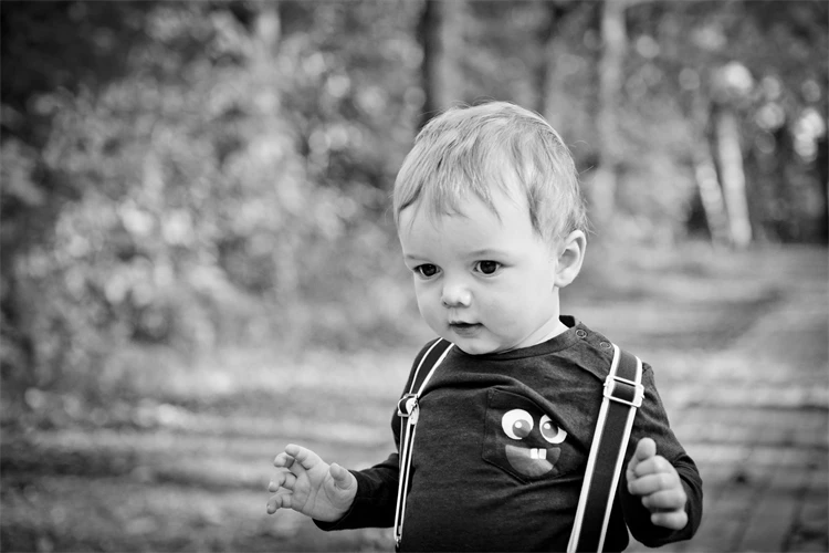 Mattis - the little ones fotoshoot door Anuja Fotografie